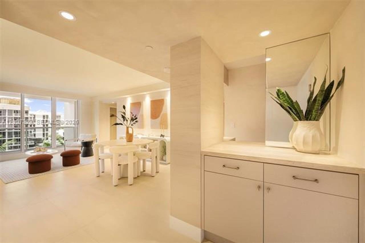 2301 2301 Collins Ave appt 526 - Photo 2 of 29