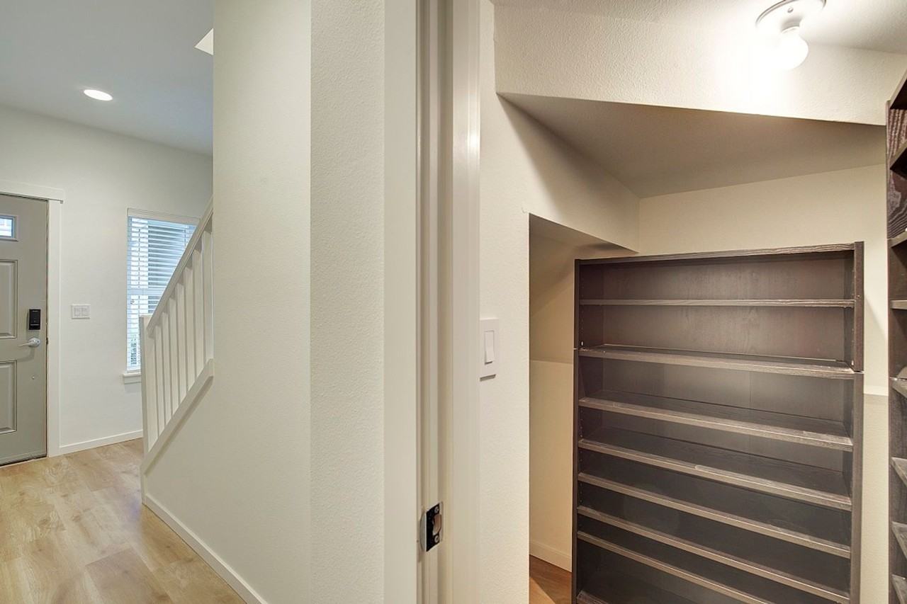 597 Alpine Ridge Pl Nw - Photo 4 of 39