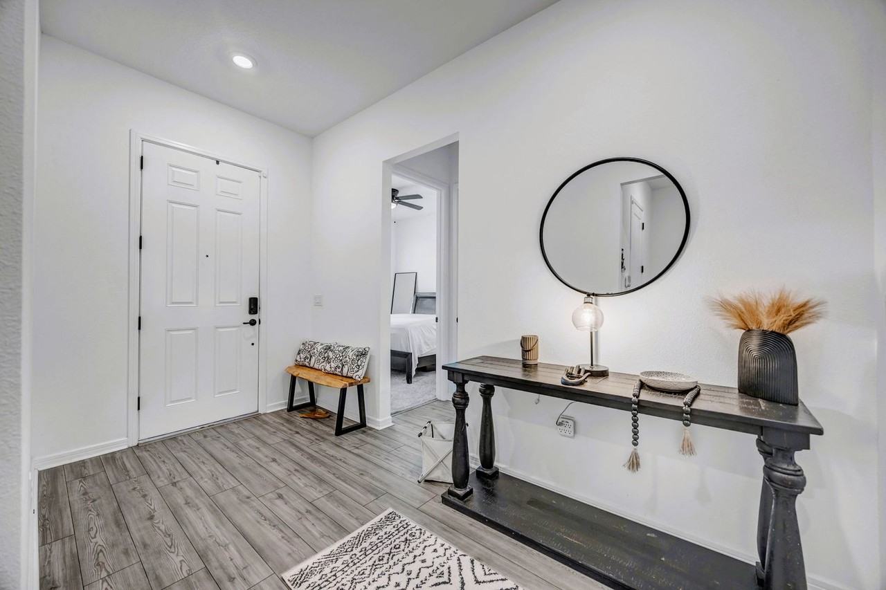 13077 Willow Grove Dr - Photo 2 of 44