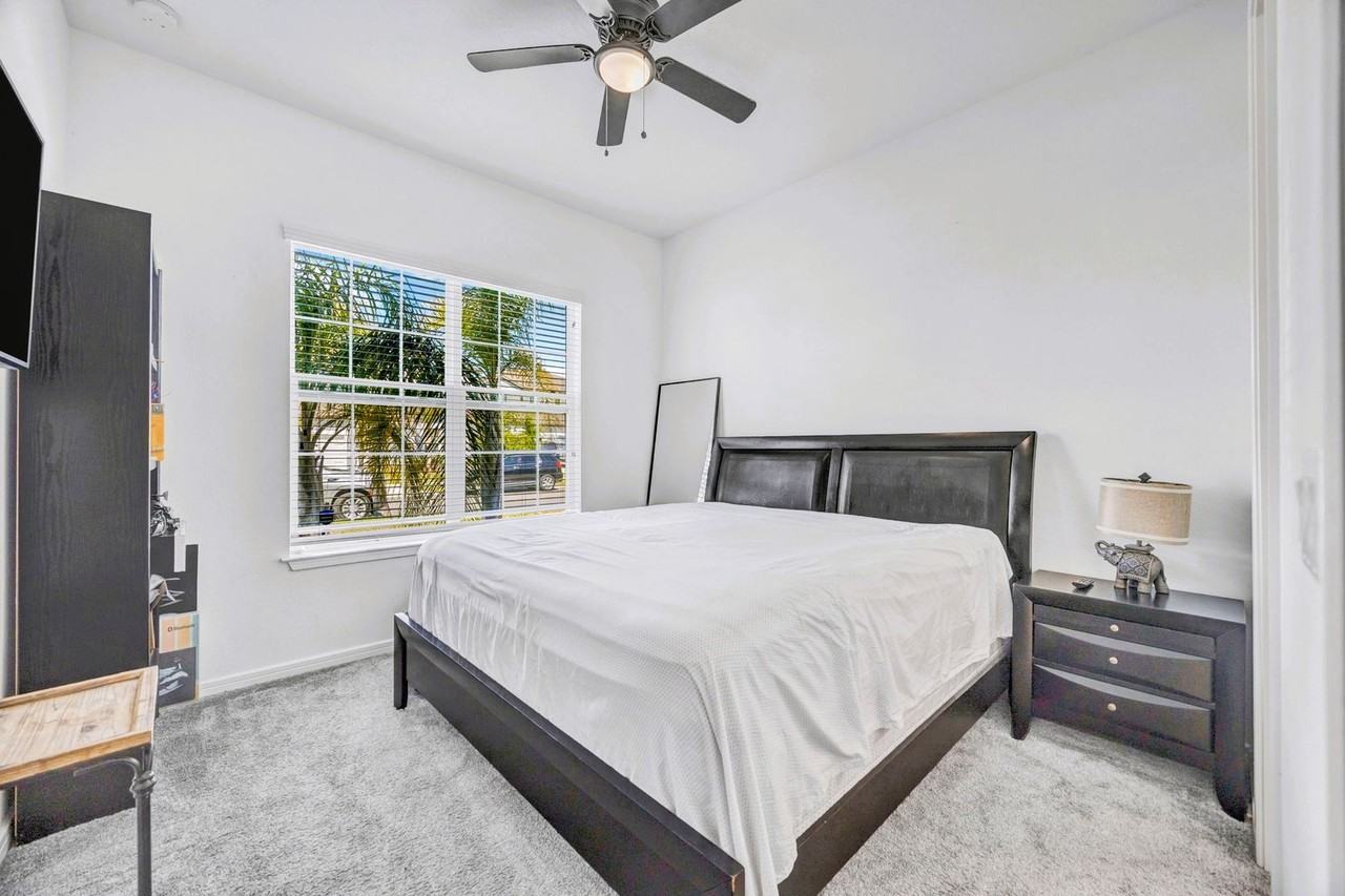 13077 Willow Grove Dr - Photo 4 of 44
