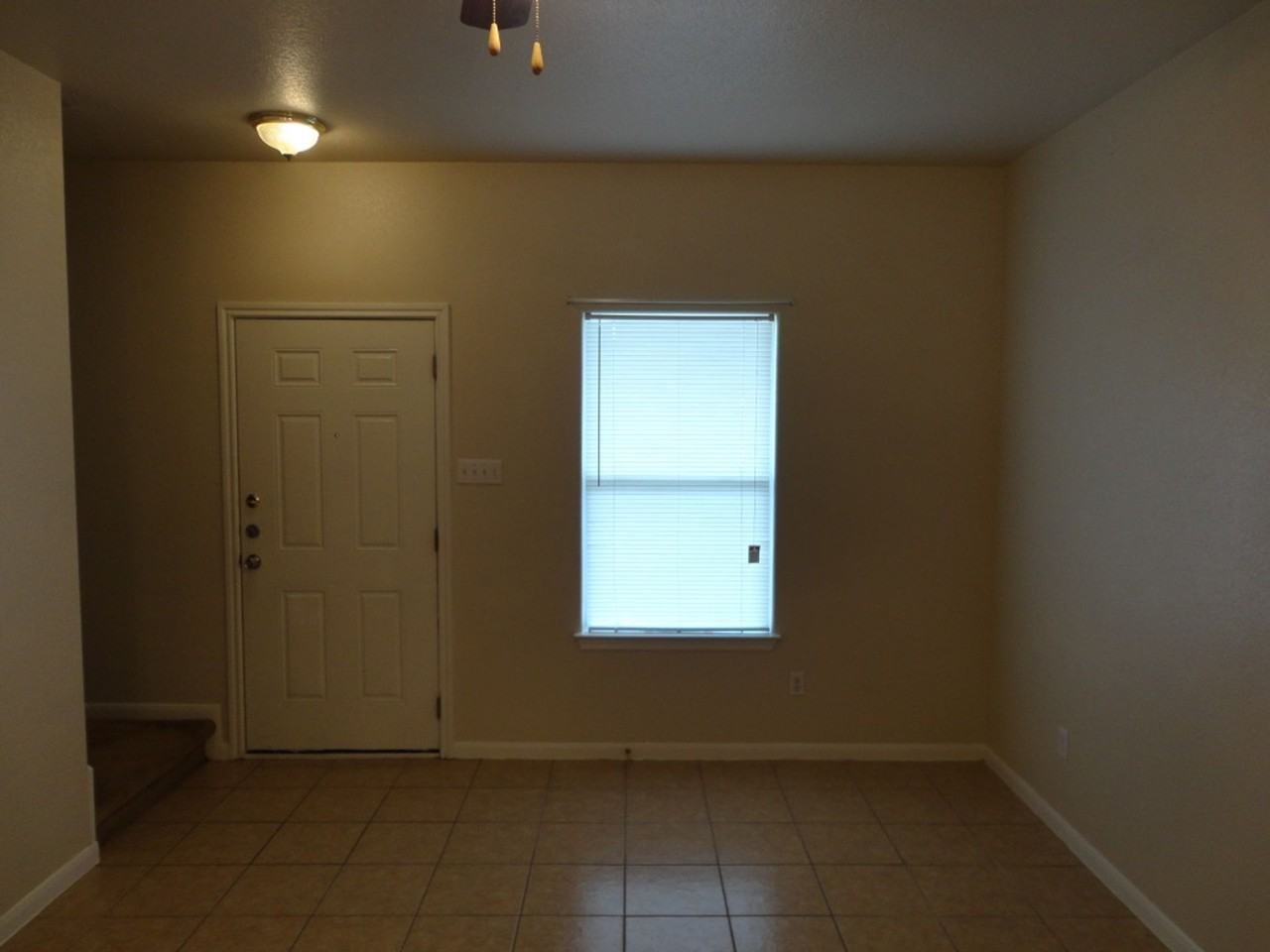 Nice 4 bedroom house close to down town! - Photo 2 of 36