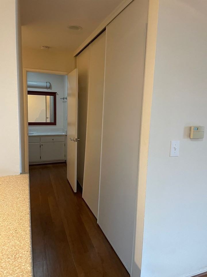 1621 Hotel Cir S #E326 - Photo 5 of 18