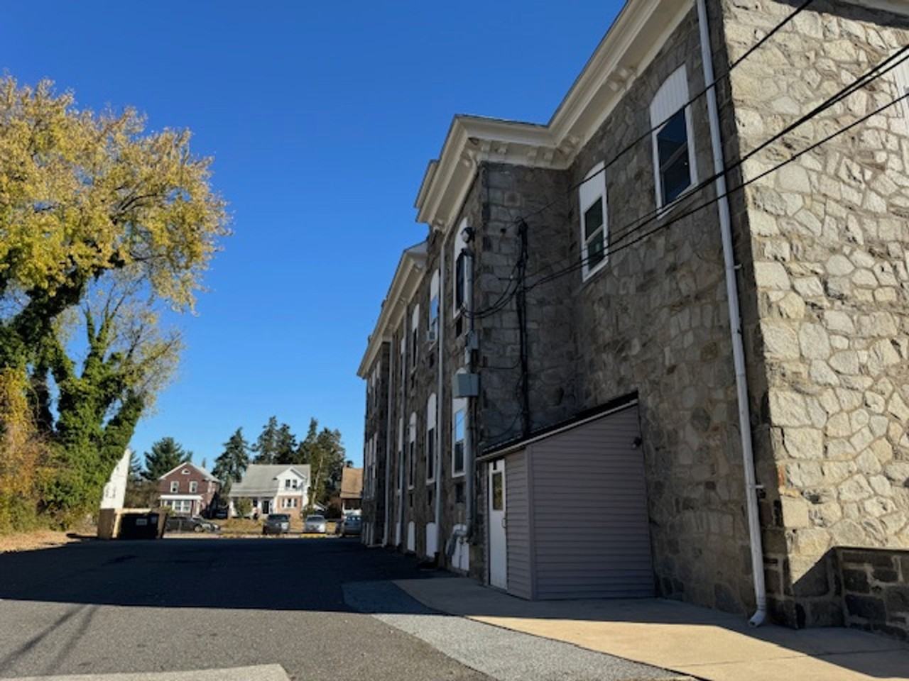 29 E Logan Ave - Photo 2 of 8