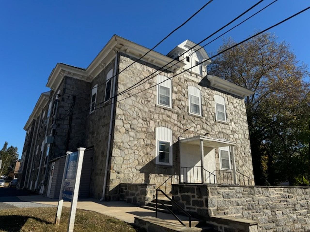 29 E Logan Ave - Photo 3 of 8