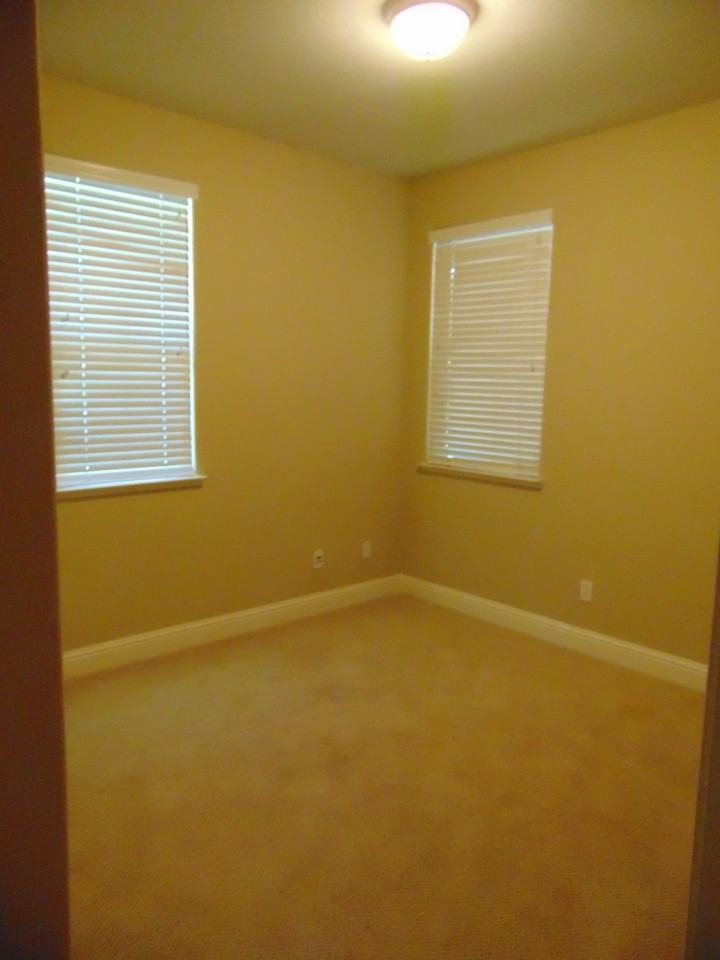 310 W Viento St - Photo 7 of 13
