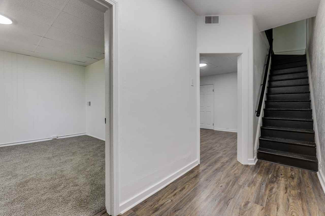 929 Climax St - Photo 2 of 43