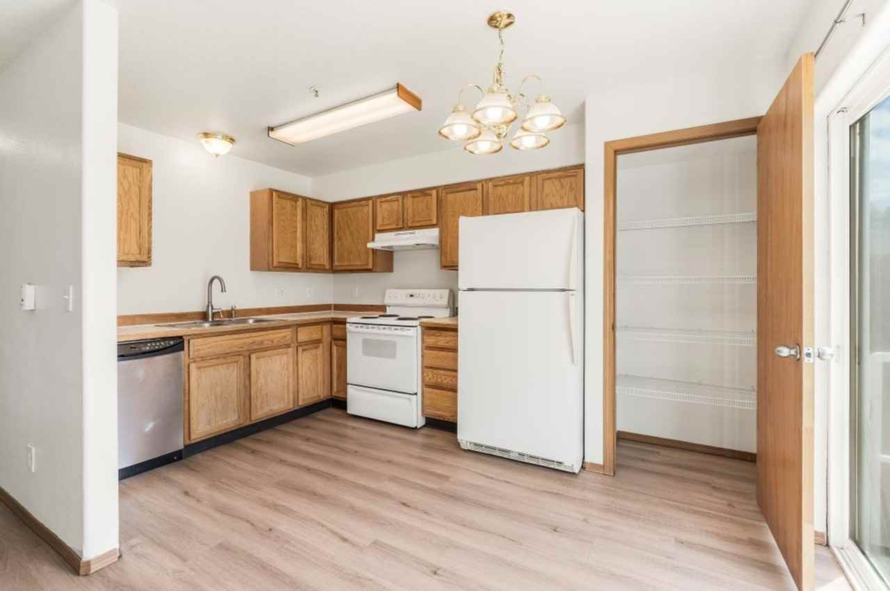 1812 E Coeur D Alene Ave - Photo 7 of 21