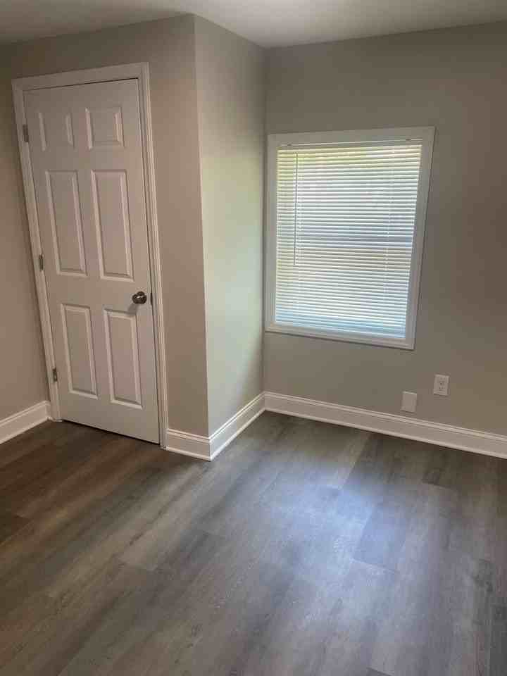 416 W 27th St - Photo 3 of 9