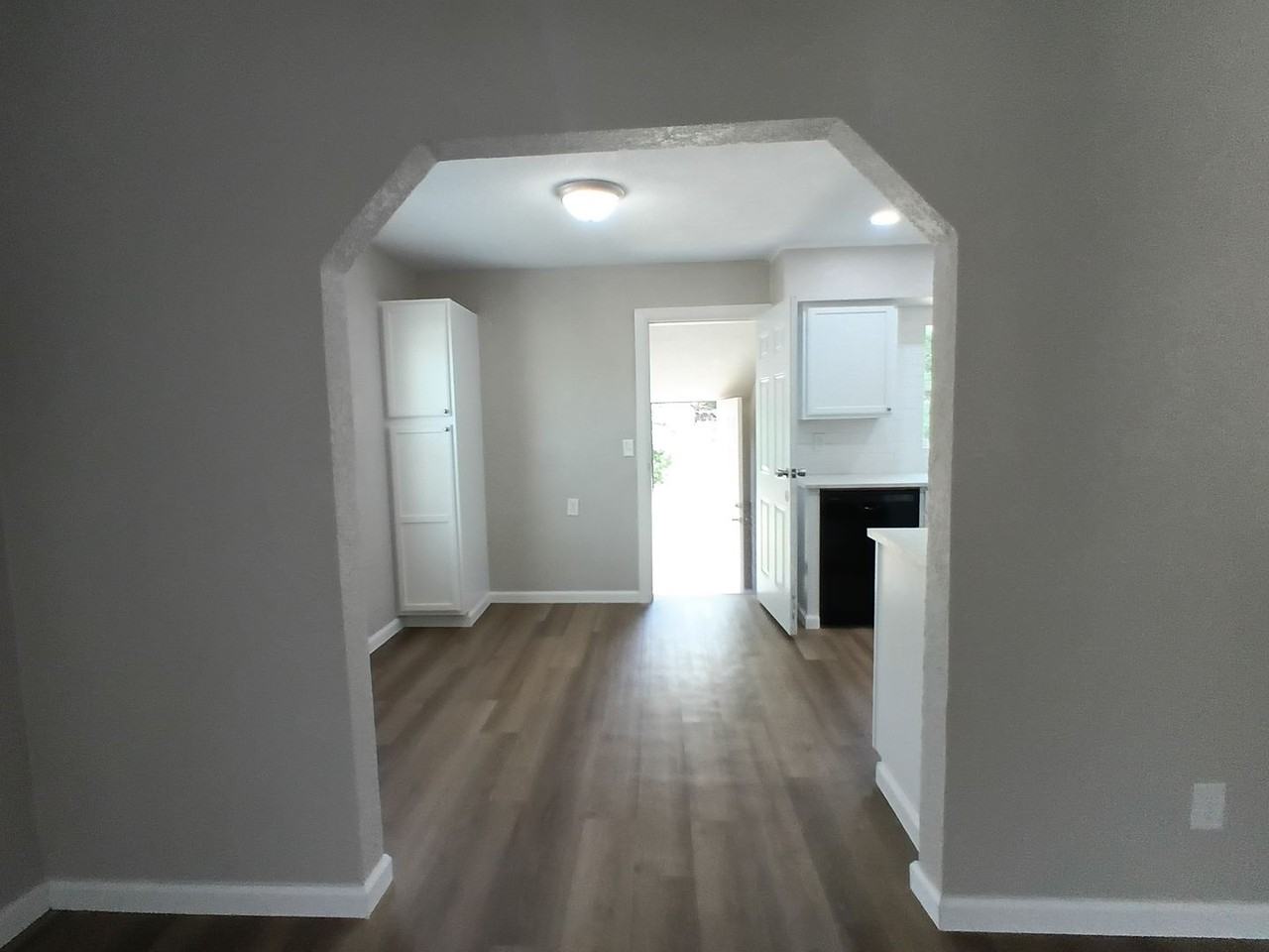 404 Mid America Blvd - Photo 7 of 27
