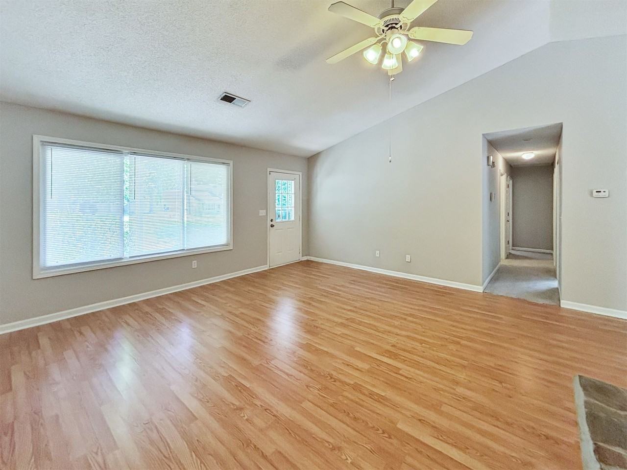 1497 Chaseway Cir - Photo 7 of 33