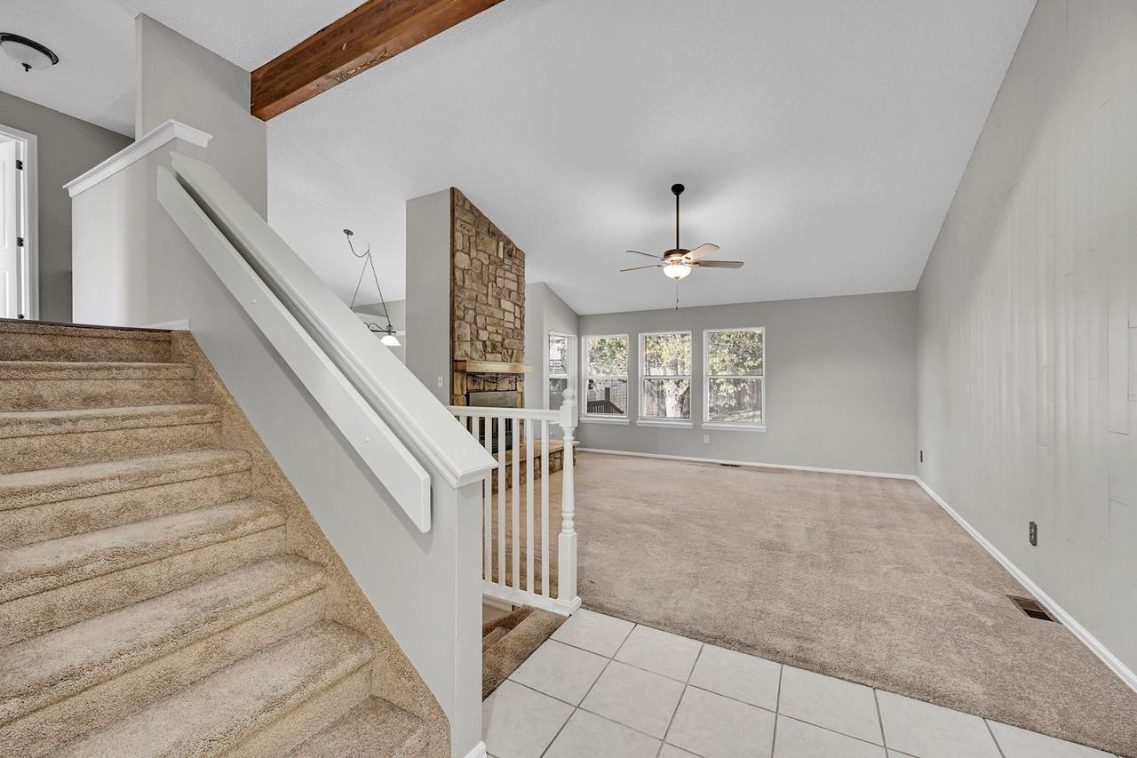 6940 Meadowwood Pl - Photo 3 of 30