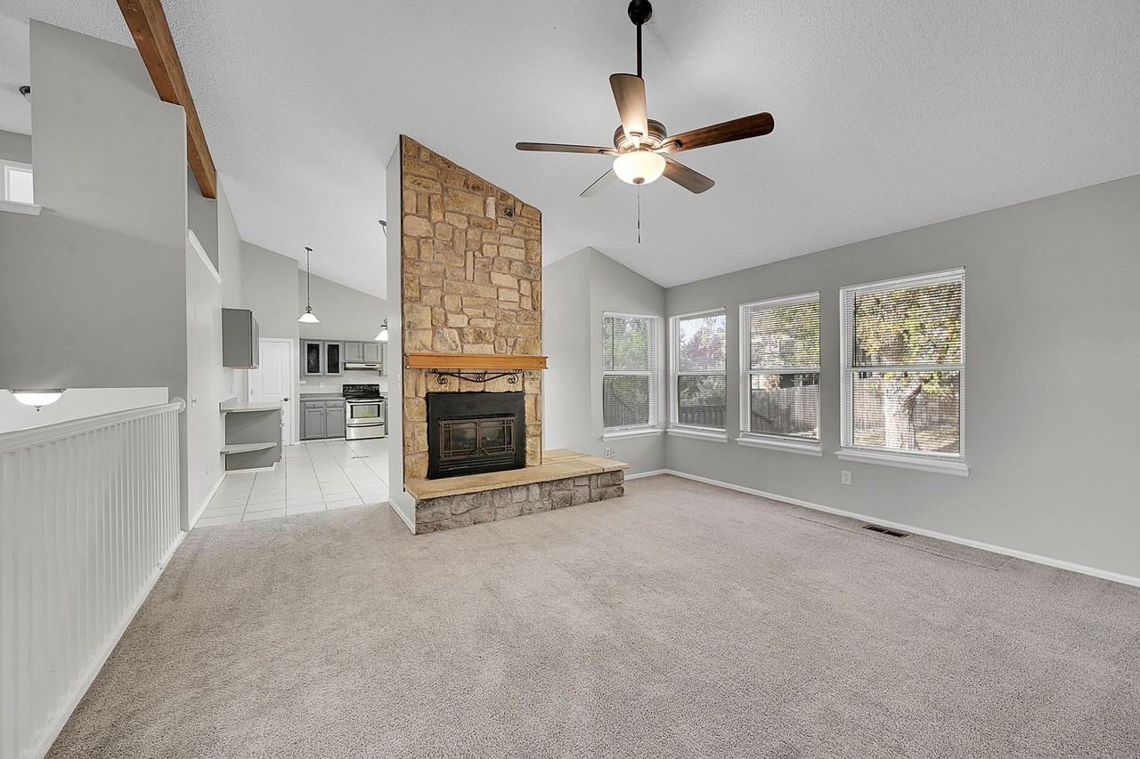 6940 Meadowwood Pl - Photo 4 of 30
