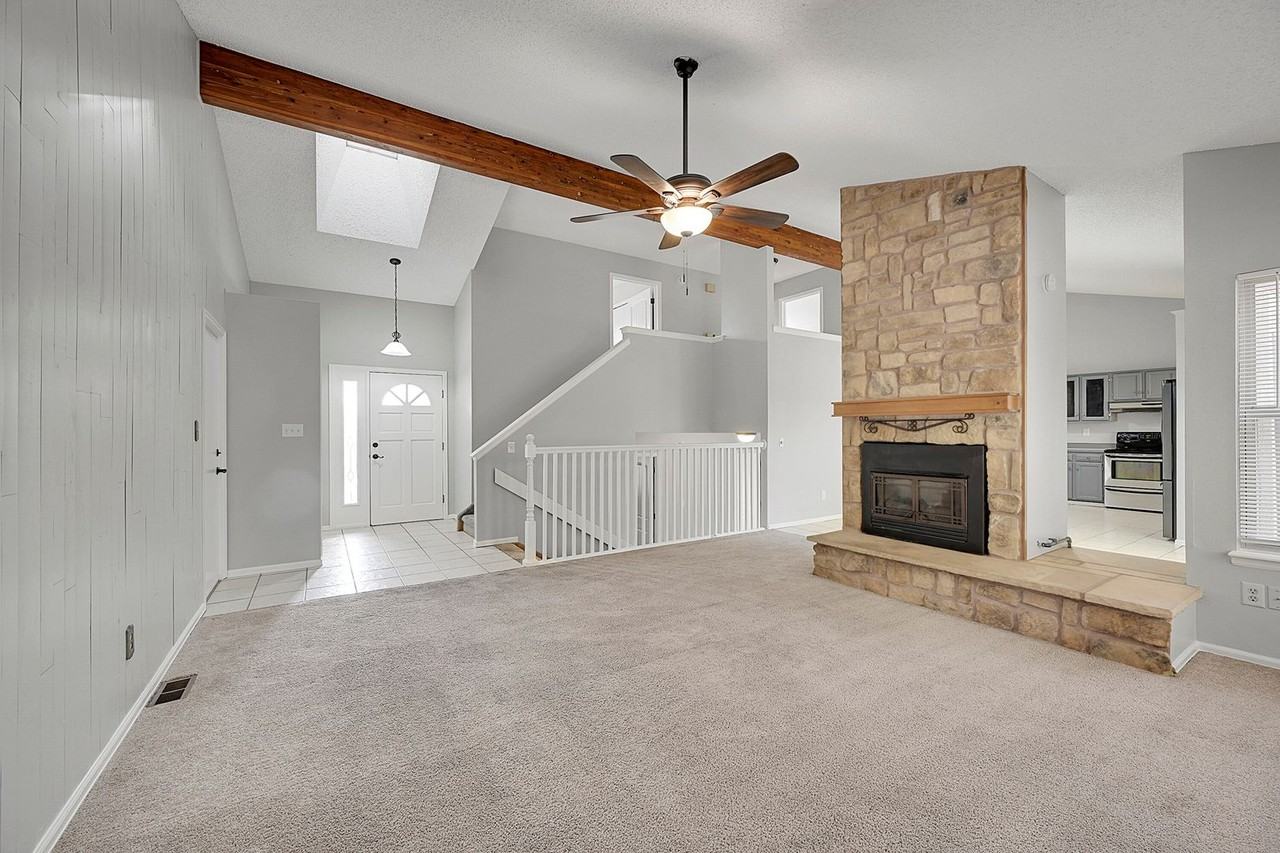 6940 Meadowwood Pl - Photo 6 of 30