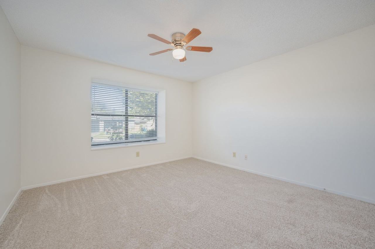 329 Casie Ct - Photo 7 of 13