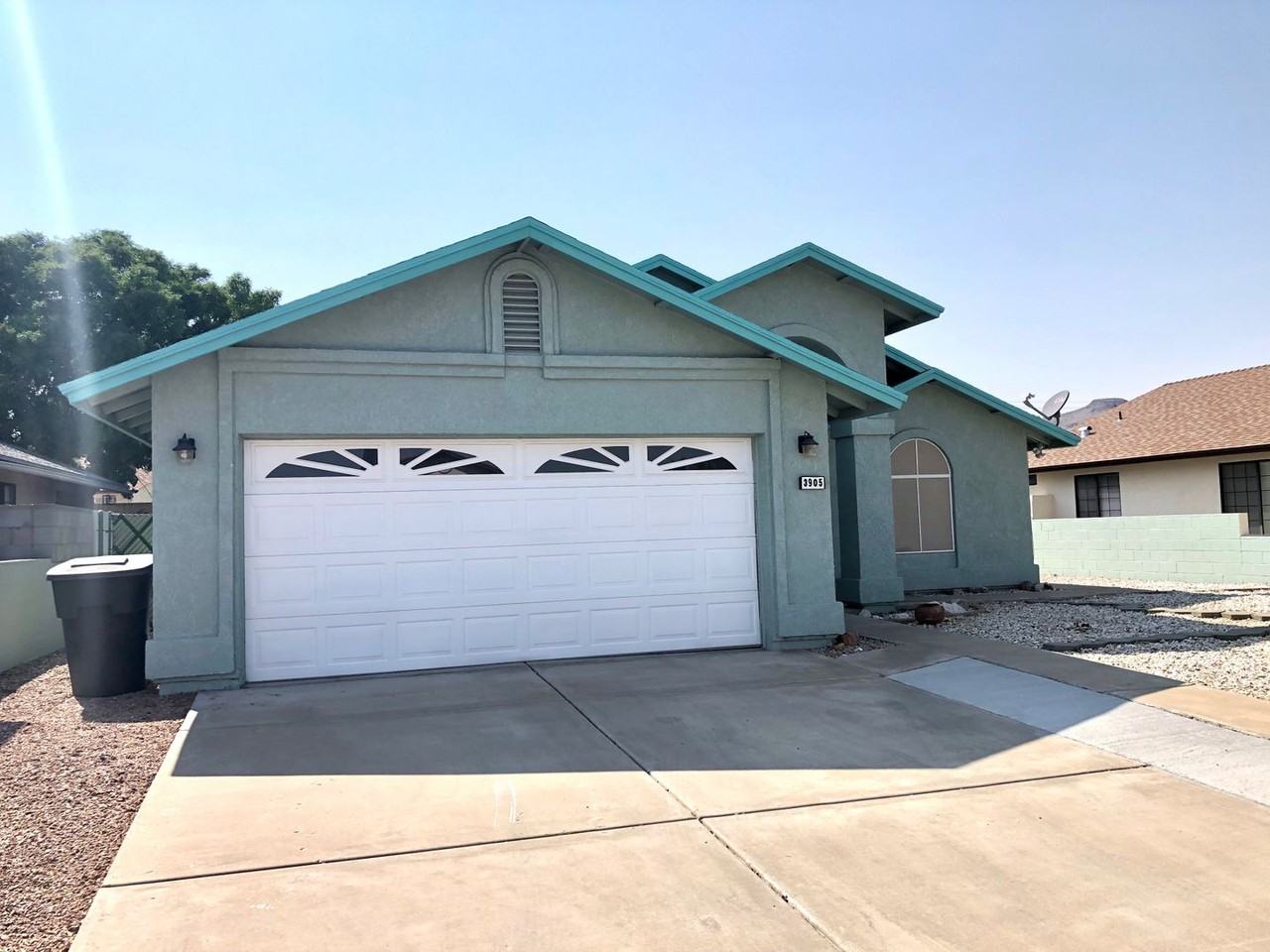3905 Raymond Ave - Photo 2 of 32