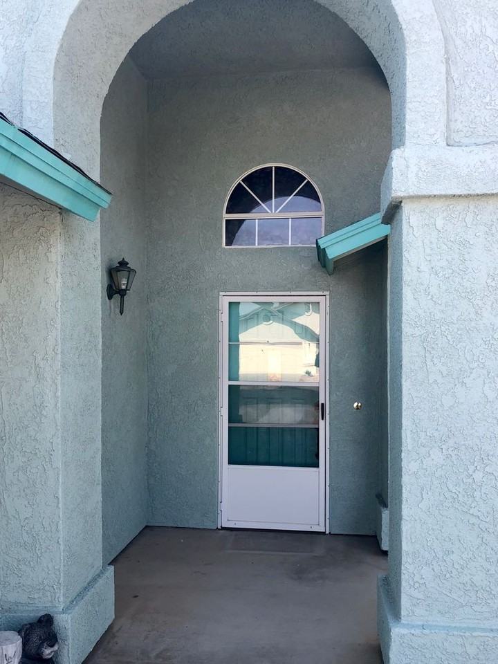 3905 Raymond Ave - Photo 4 of 32
