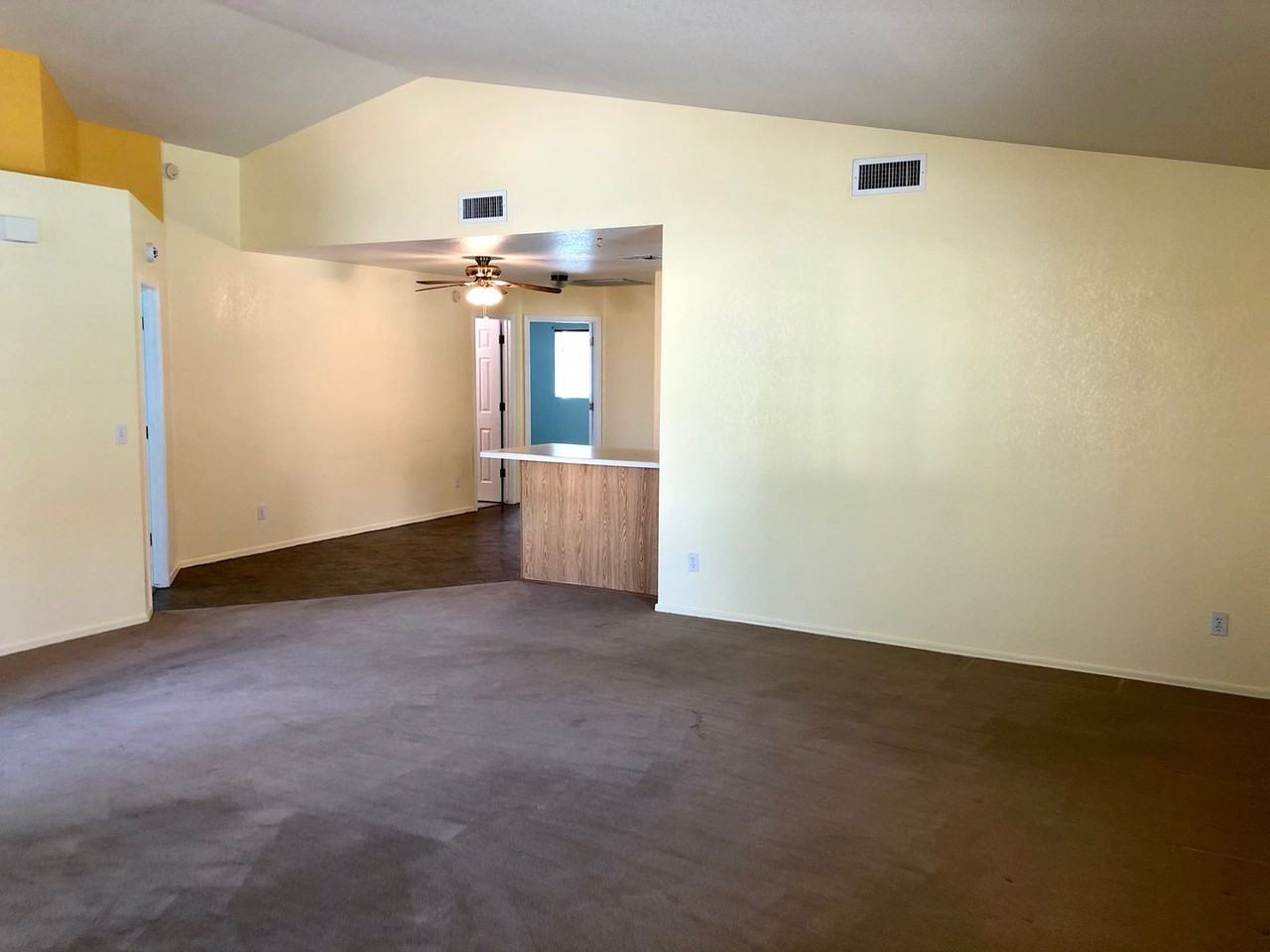 3905 Raymond Ave - Photo 6 of 32