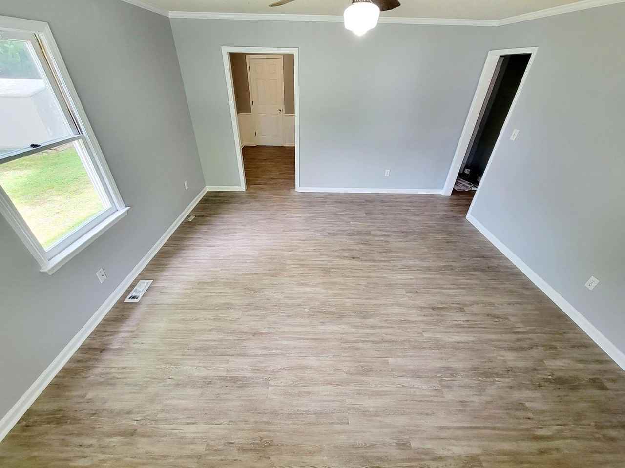515 Burlington Ave - Photo 4 of 12