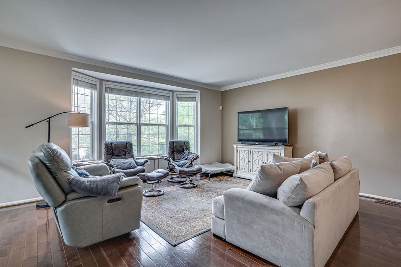 5736 Governors Pond Cir - Photo 2 of 37