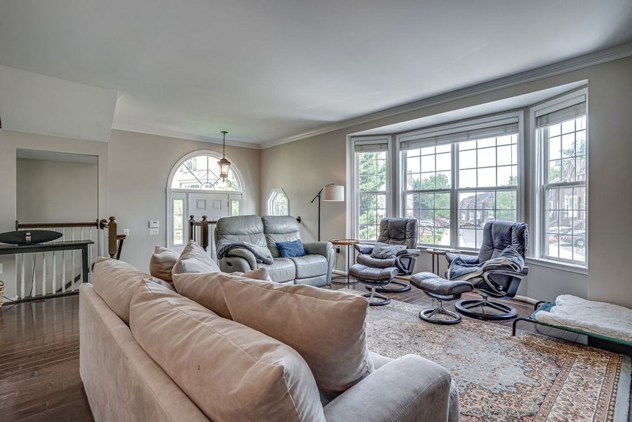 5736 Governors Pond Cir - Photo 3 of 37