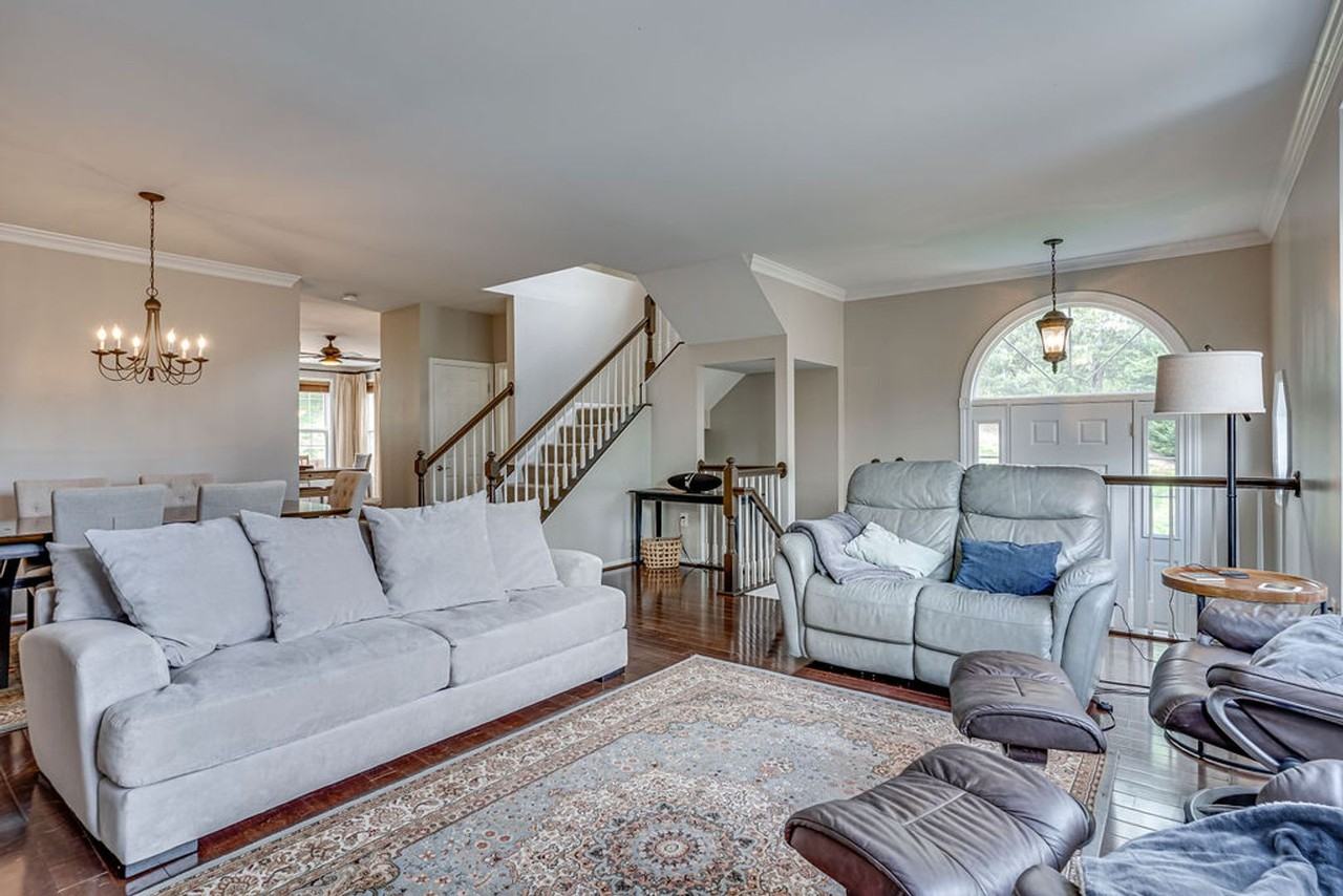 5736 Governors Pond Cir - Photo 4 of 37