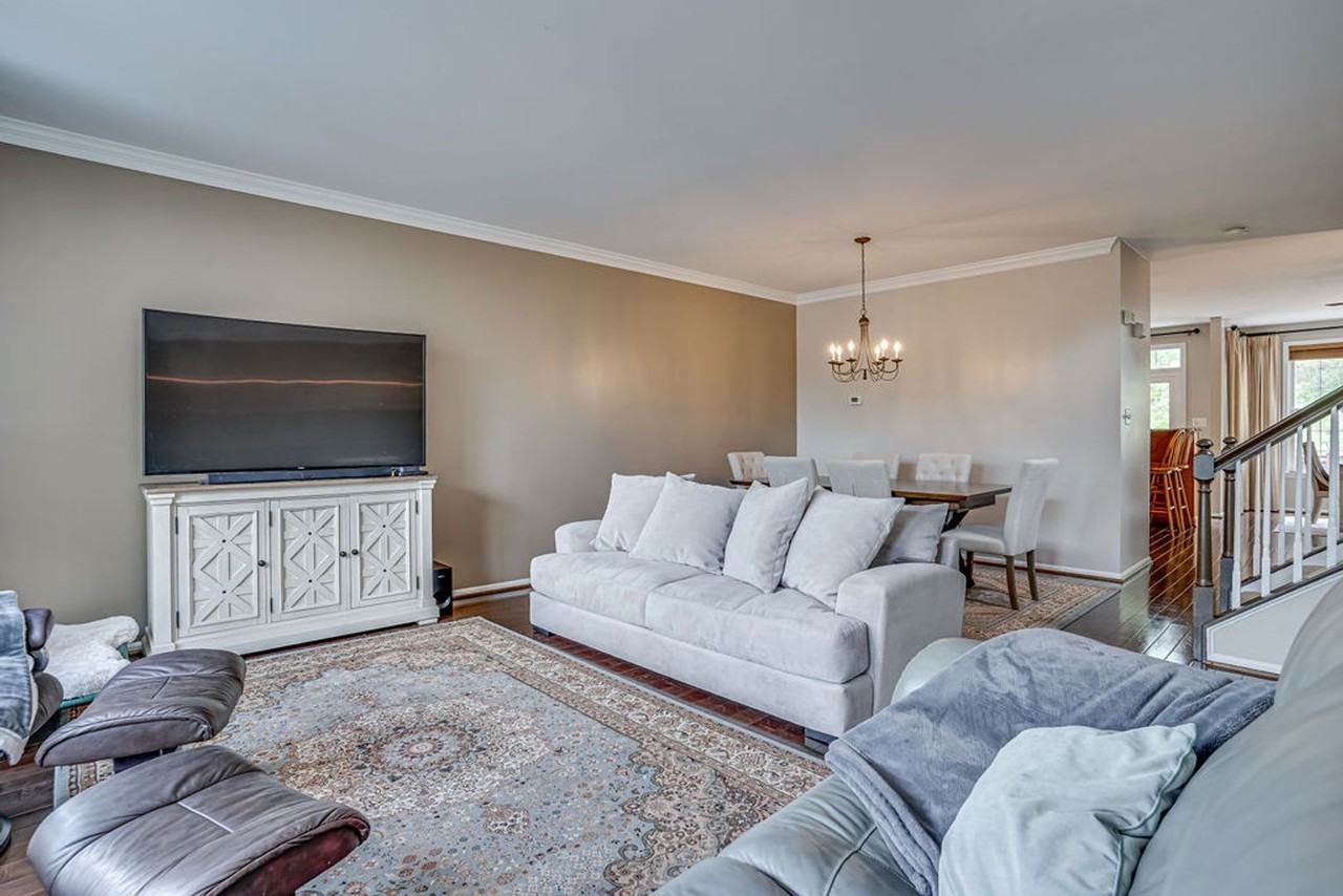 5736 Governors Pond Cir - Photo 5 of 37