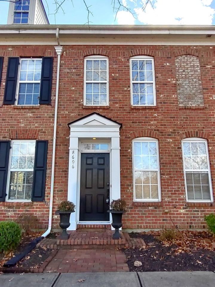 8606 Beaver Creek Dr - Photo 2 of 22