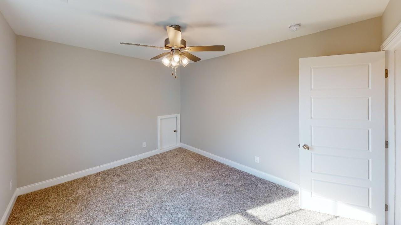 225 Bluebell Dr - Photo 5 of 26