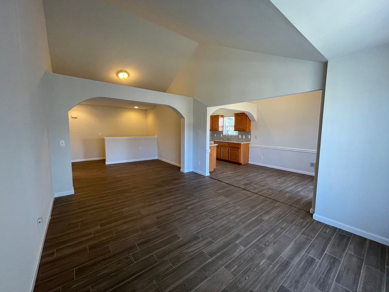 8170 W Annsbury Cir - Photo 5 of 37