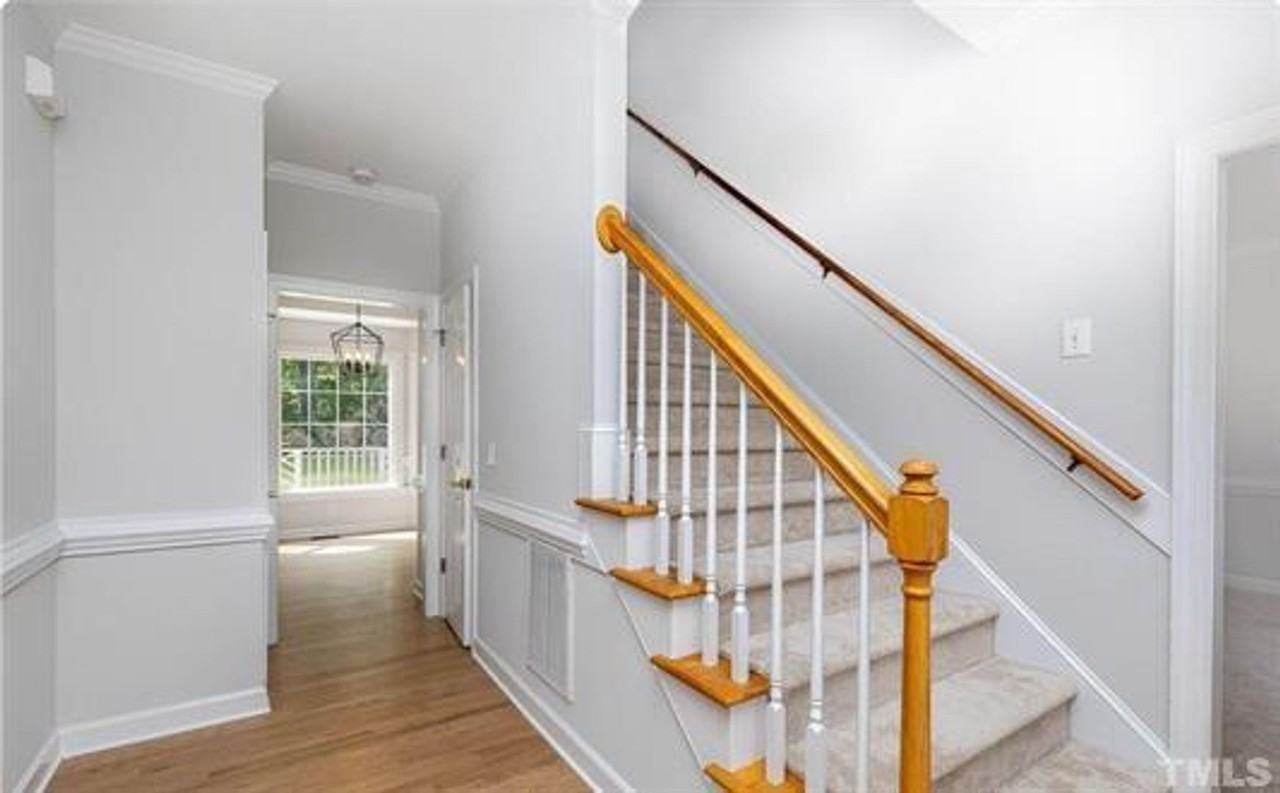 113 Ashton Ln - Photo 3 of 17