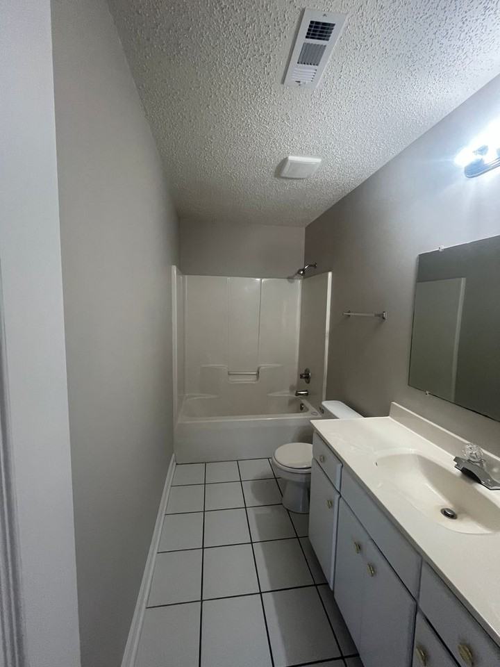 490 Bernice Snow Rd - Photo 7 of 12