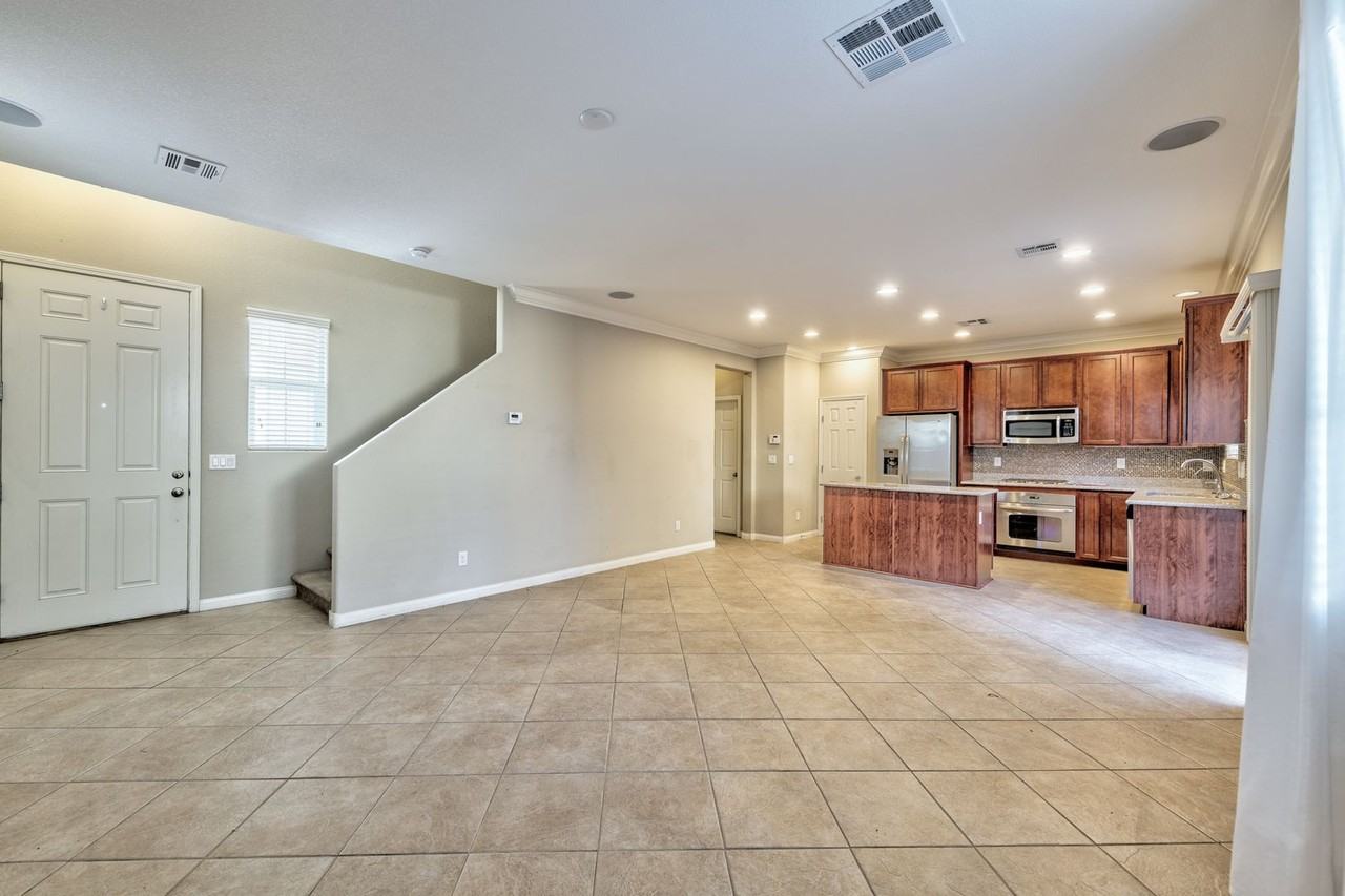 10954 Sardinia Sands Dr - Photo 3 of 16