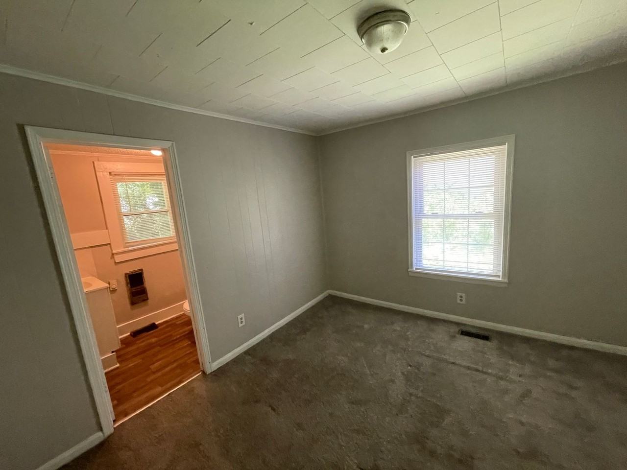 310 Norment Ave - Photo 7 of 10
