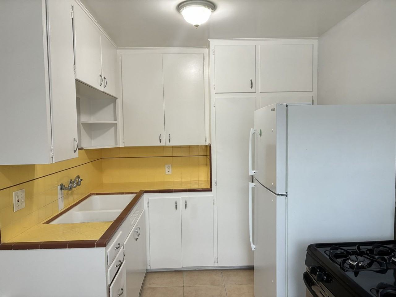 1291 N Sierra Way - Photo 7 of 13