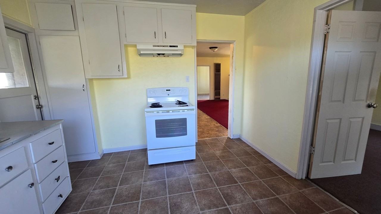 691 School Rd - Photo 6 of 19