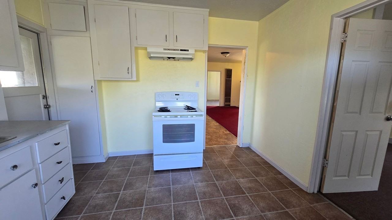 691 School Rd - Photo 7 of 19