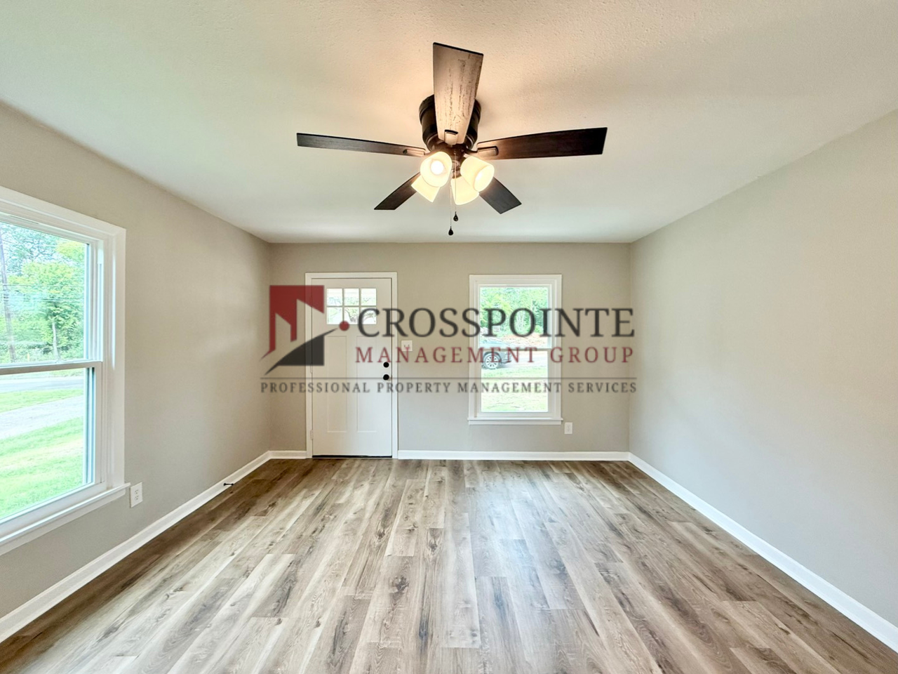 311 N Virginia Ave - Photo 4 of 20