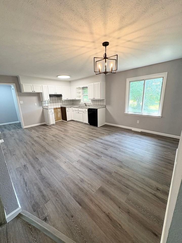 1004 N Dixie Hwy - Photo 3 of 15