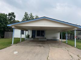 featured image of 1414 Nw Lindy Ave