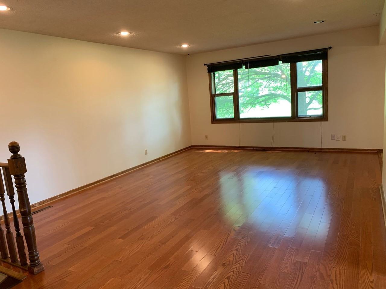 3303 Eddy Ln - Photo 6 of 24