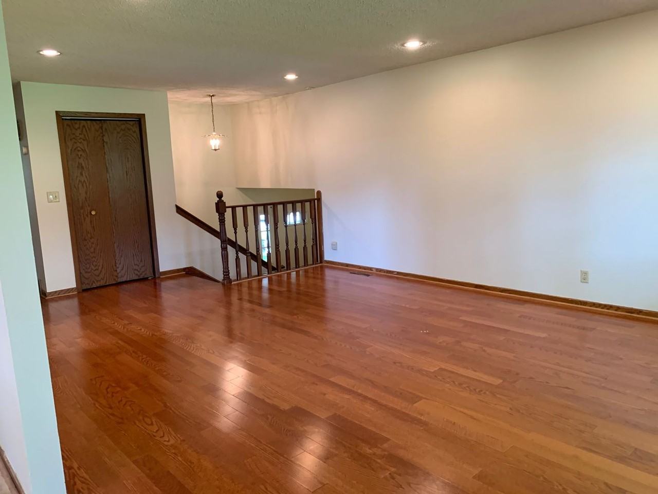 3303 Eddy Ln - Photo 7 of 24