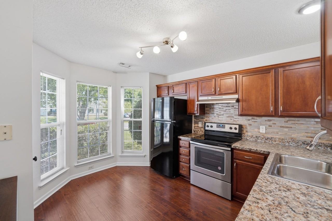 9740 Veronica Dr - Photo 2 of 30