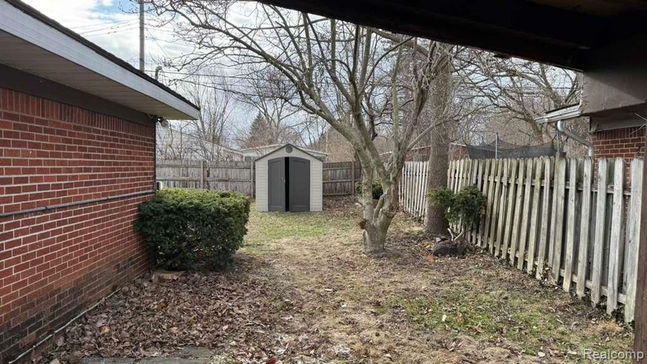 7457 Harrison St - Photo 2 of 11