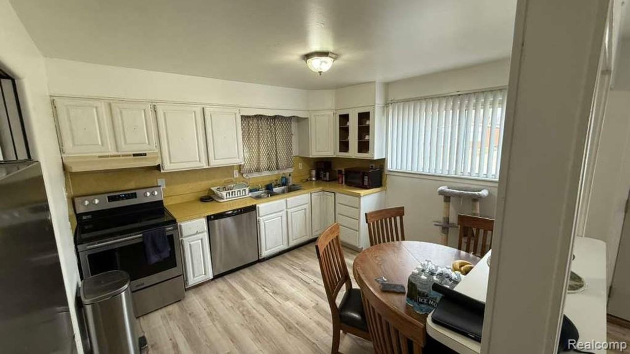 7457 Harrison St - Photo 7 of 11