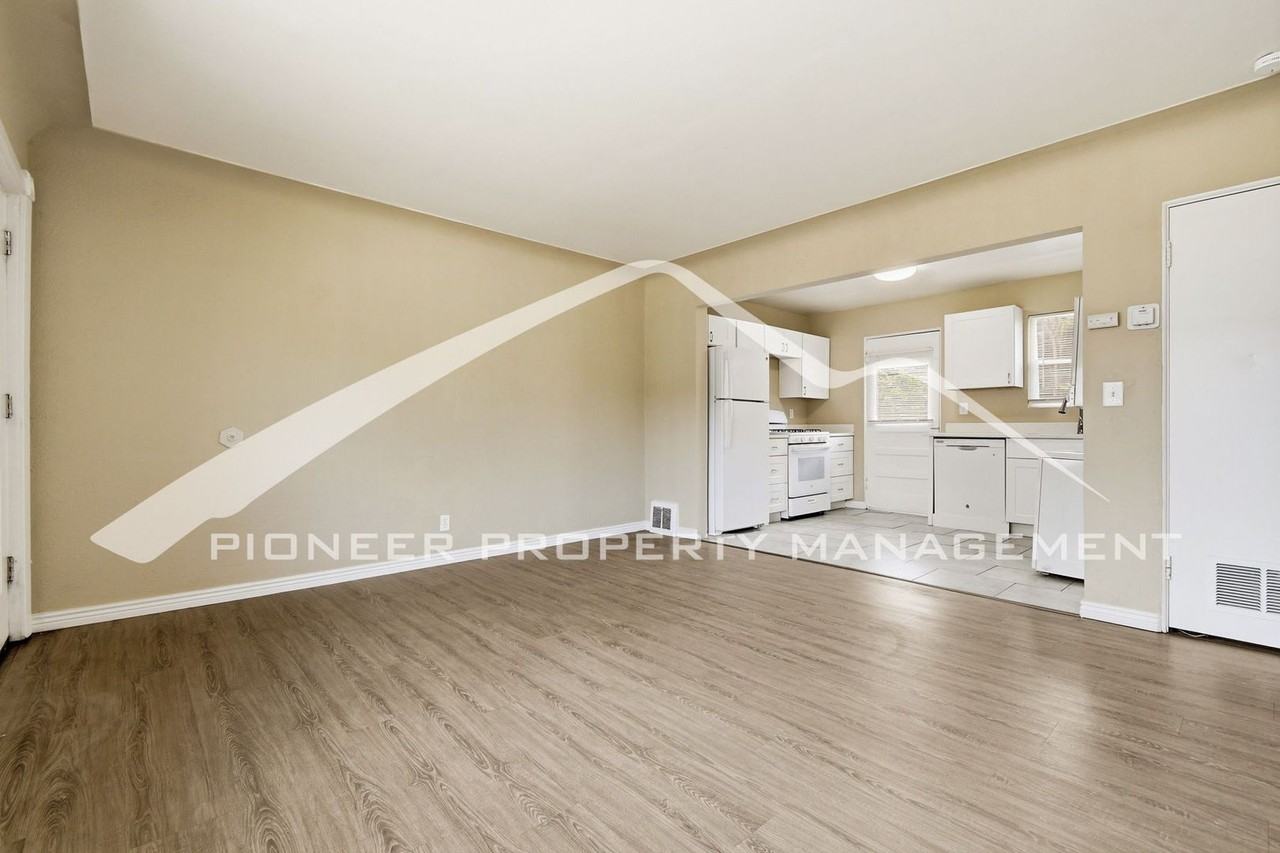 1416 Ironton St - Photo 5 of 14