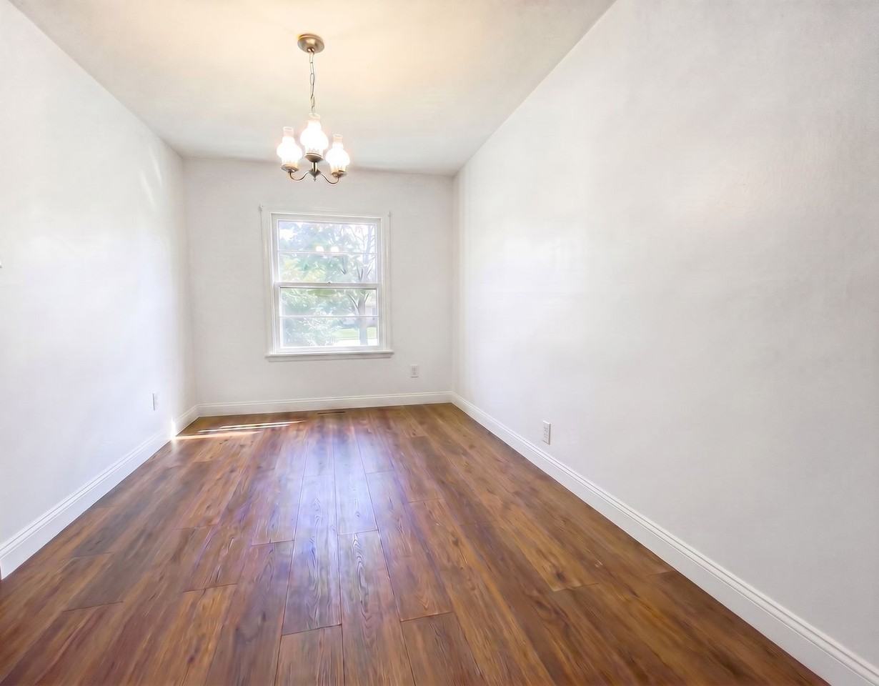 3103 Rainier Dr - Photo 4 of 9