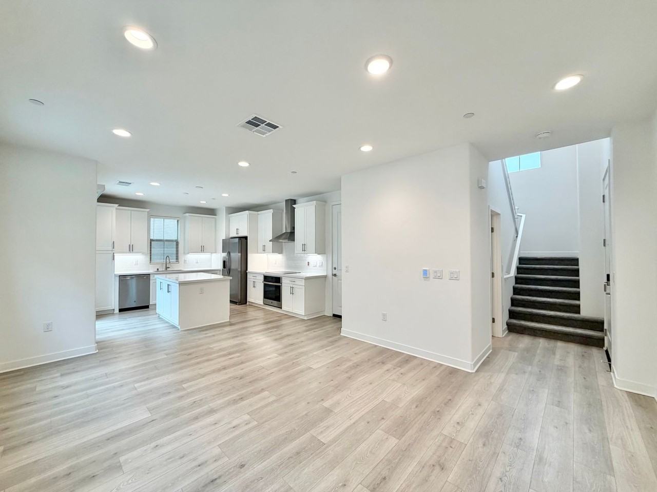 26893 Rubicon Rd - Photo 6 of 33