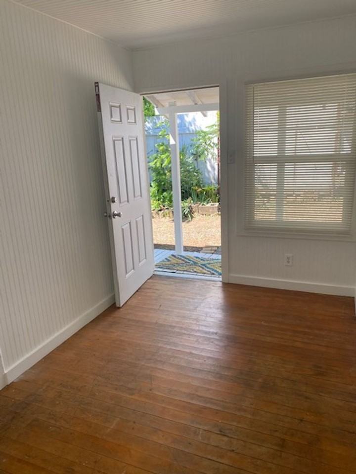 2119 Pine St - Photo 2 of 8