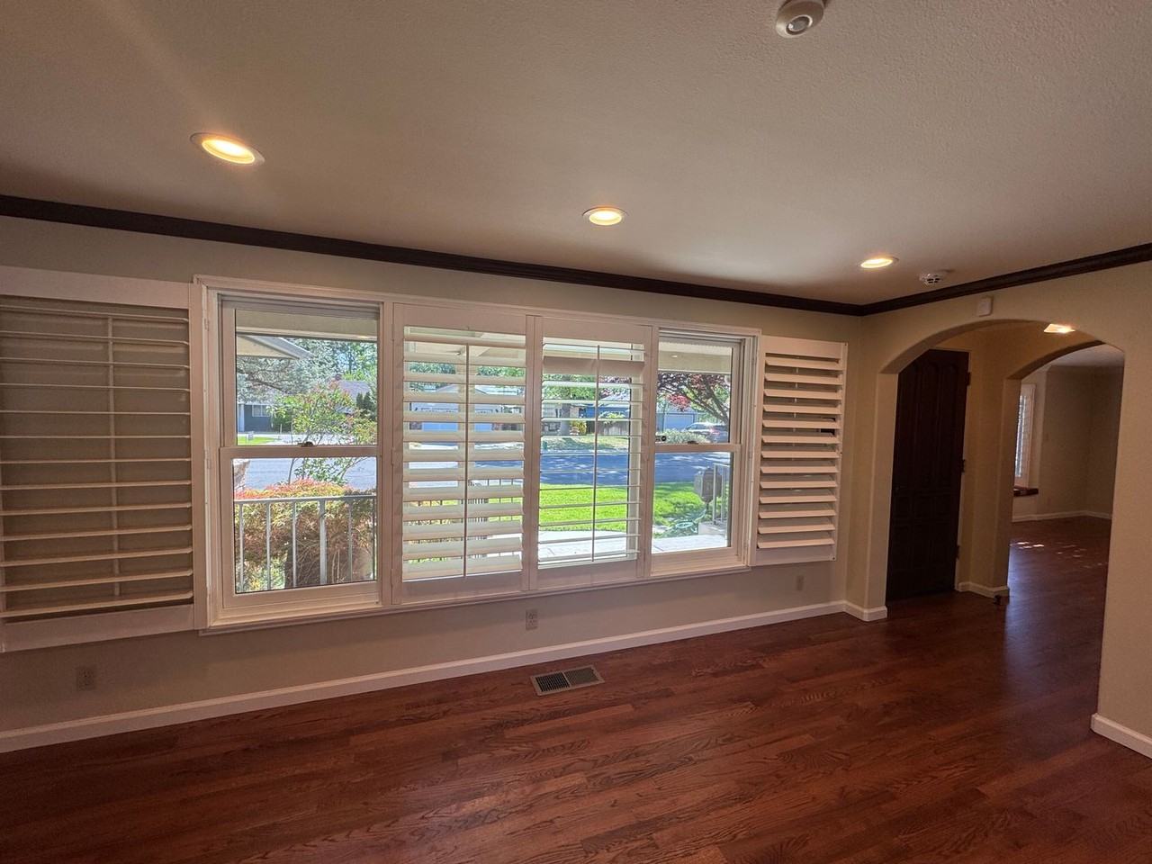 255 Circle Dr - Photo 6 of 28