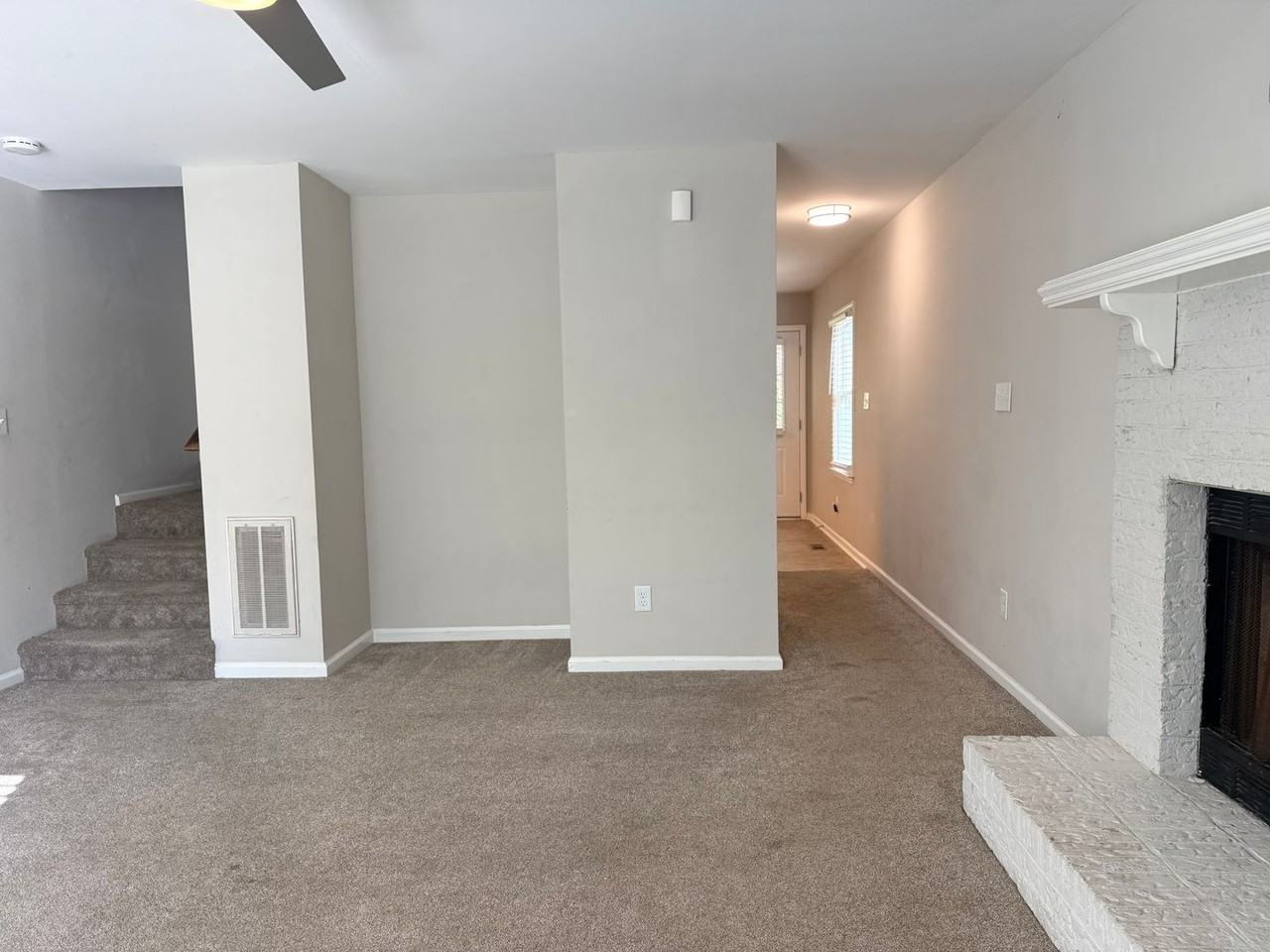 2922 Glenridge Dr - Photo 3 of 28